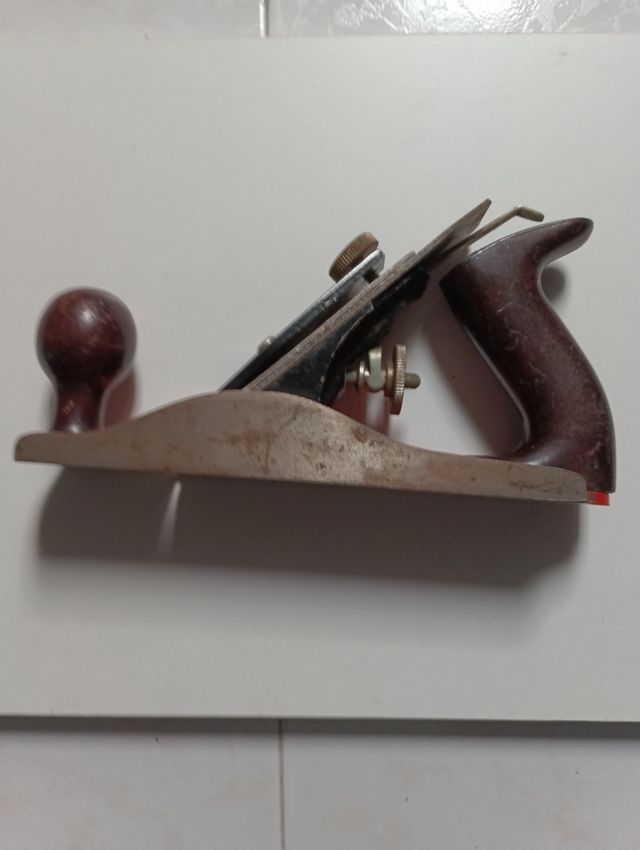 Cepillo carpintero antiguo