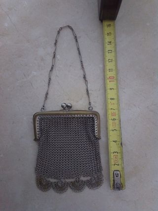 Monedero antiguo de malla