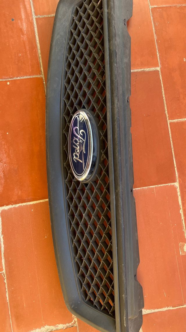 Parrilla delantera Ford Focus 2 