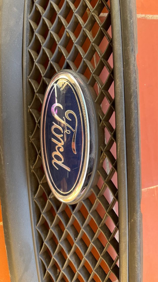 Parrilla delantera Ford Focus 2 