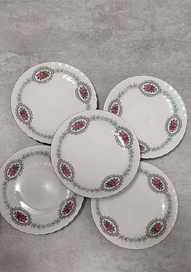 Set piatti bianchi con fiori Bavaria