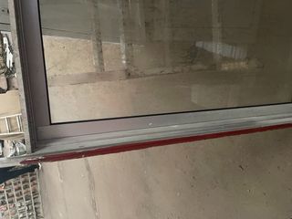 ventana de aluminio grande 