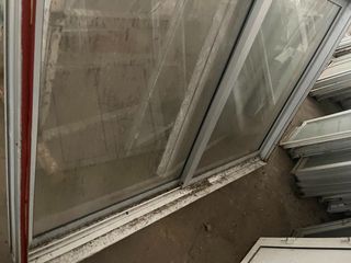 ventana de aluminio grande 