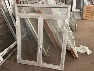 ventana de aluminio grande 
