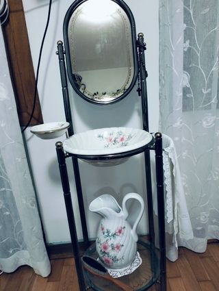 Lavabo camera antico