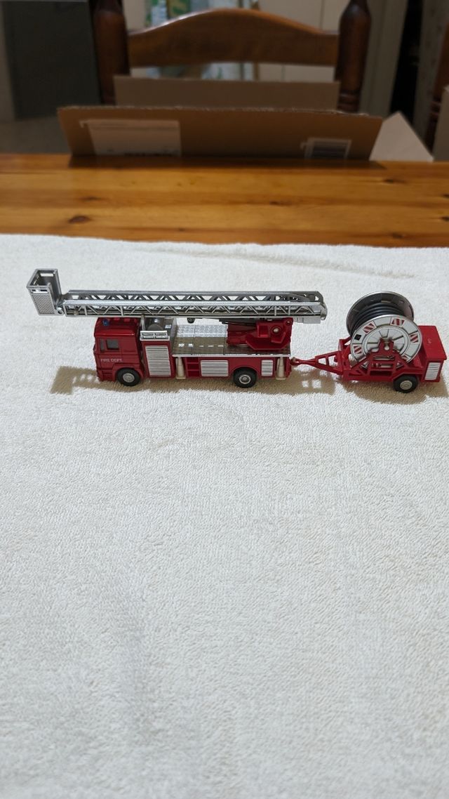 Modellino Camion Fire Depot MAN Con Rimorchio