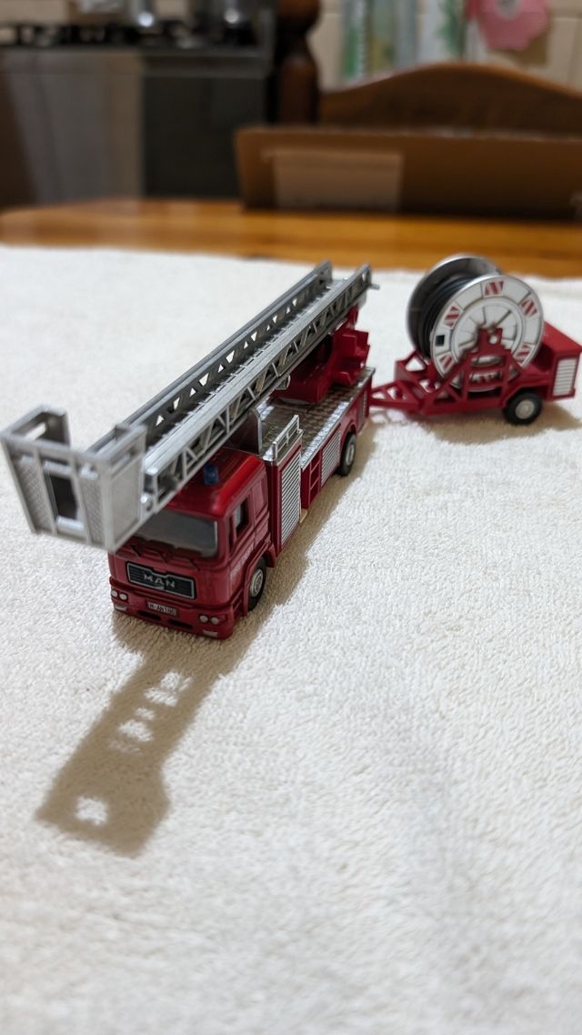 Modellino Camion Fire Depot MAN Con Rimorchio