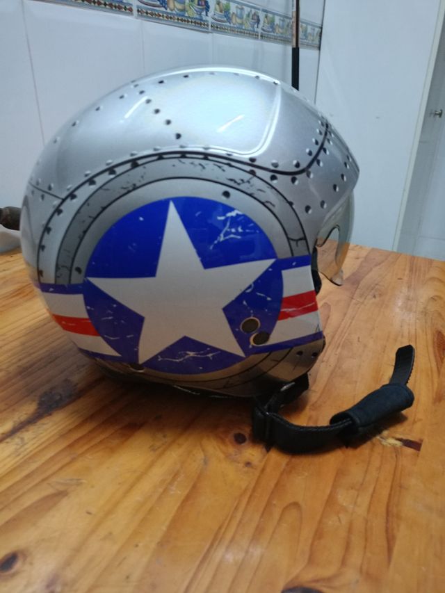Casco retro jet