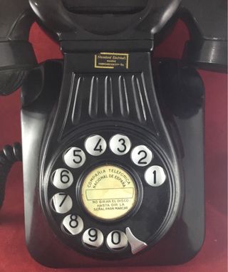 Antiguo teléfono baquelita español SESA CTNE