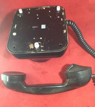 Antiguo teléfono baquelita español SESA CTNE