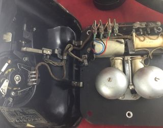 Antiguo teléfono baquelita español SESA CTNE