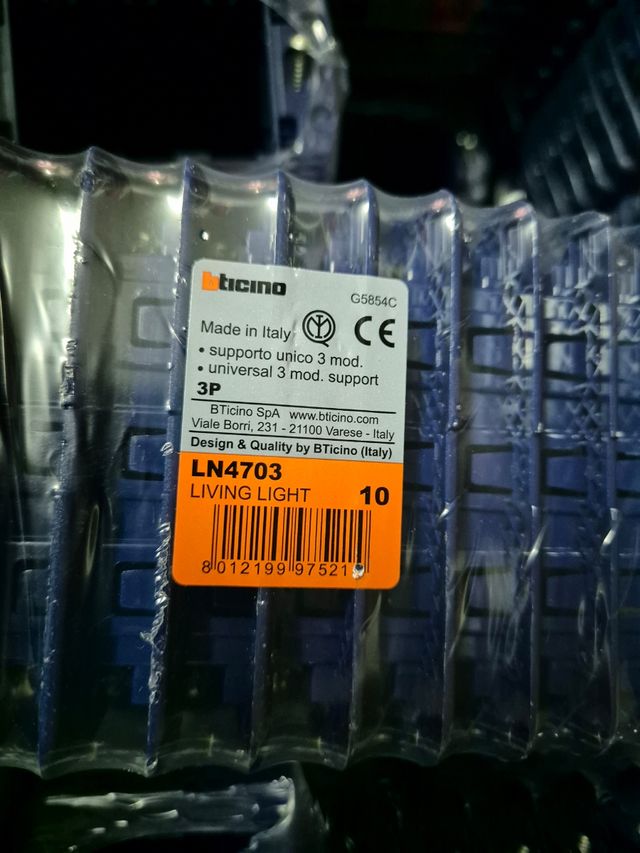 Supporti 503 bticino living 