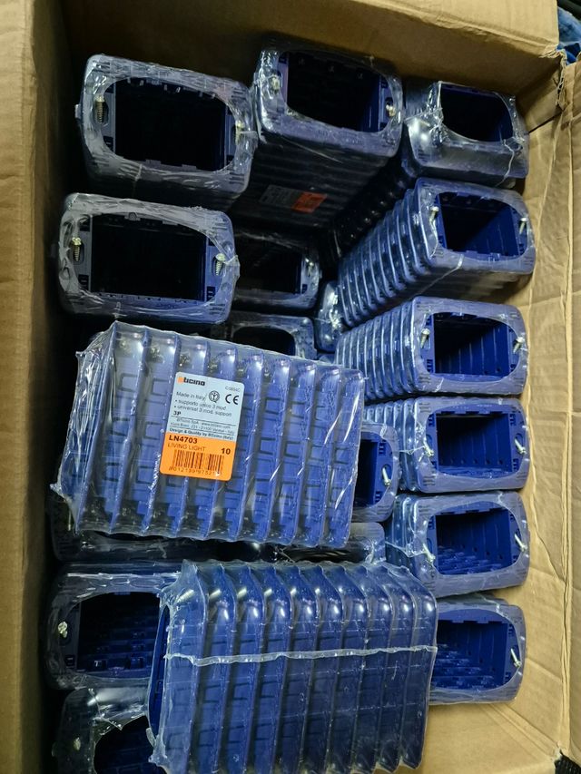 Supporti 503 bticino living 