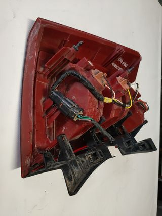 ✅PILOTO TRASERO DERECHO KIA CARENS '09