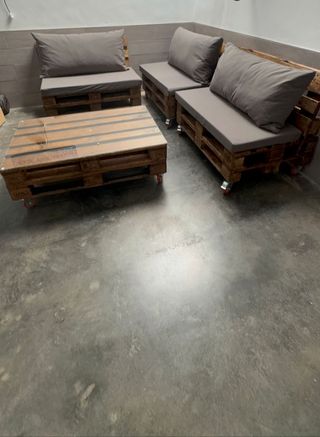 Conjunto sofá palet y mesa con cristal