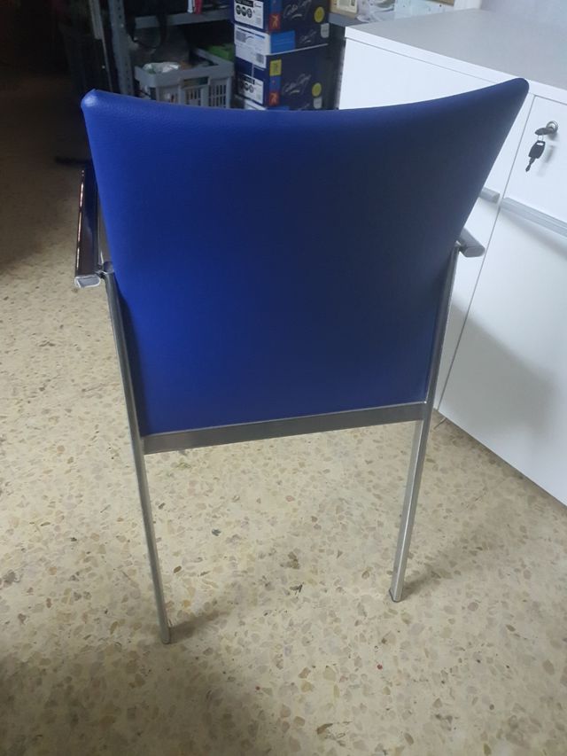 Silla azul polipiel nueva a estrenar
