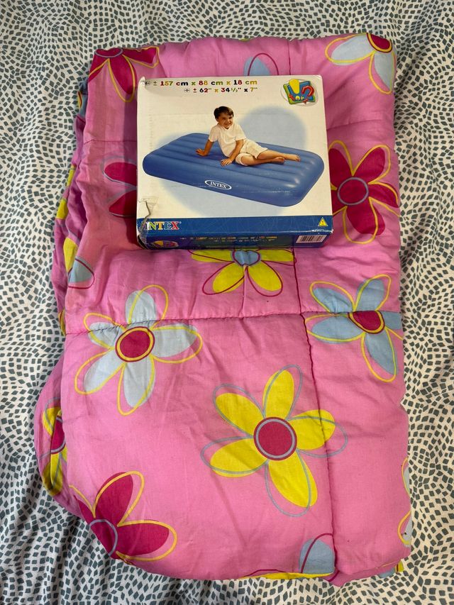 Colchón infantil hinchable + edredón
