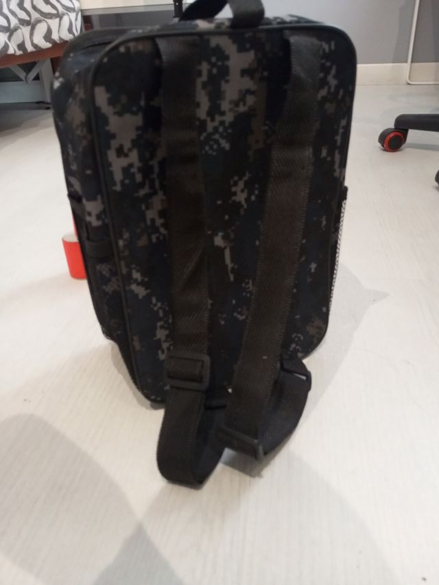 ZAINO CON LENTI NERF