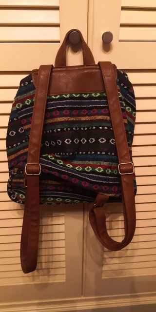 Mochila loneta étnica. Sin usar.