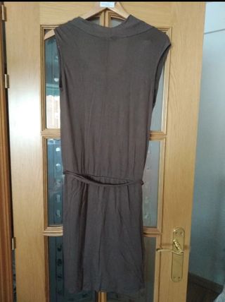 VESTIDO SENCILLO Y ELEGANTE