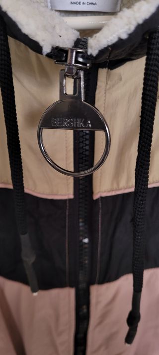 Cazadora Bershka oversize talla L