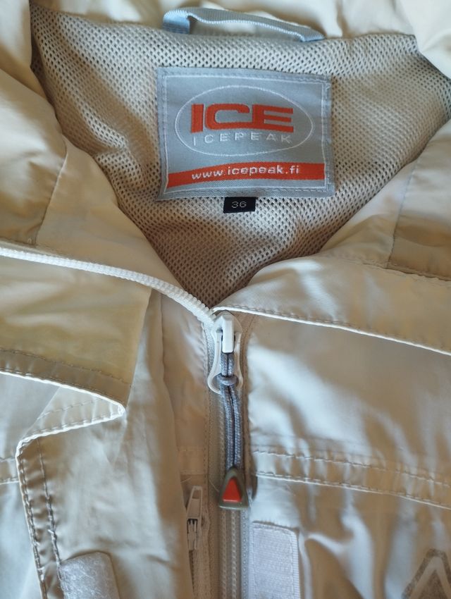 Chubasquero mujer Icepeak. Talla 36