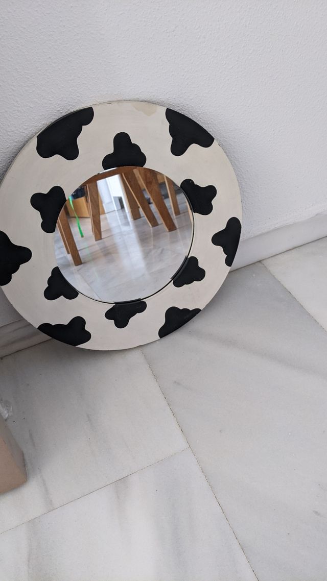 Espejo redondo decoración de madera