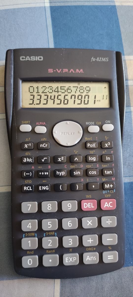 Calculadora Casio fx-82MS