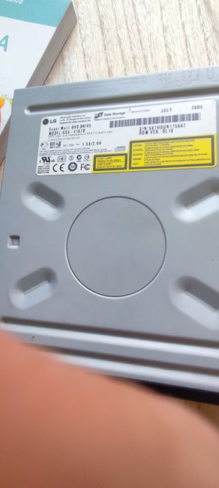 Lectores grabadores CD-DVD