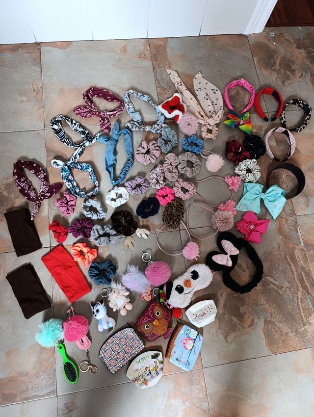 Lote cosas pelo y adornos 