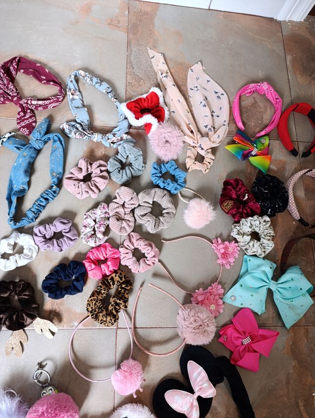 Lote cosas pelo y adornos 