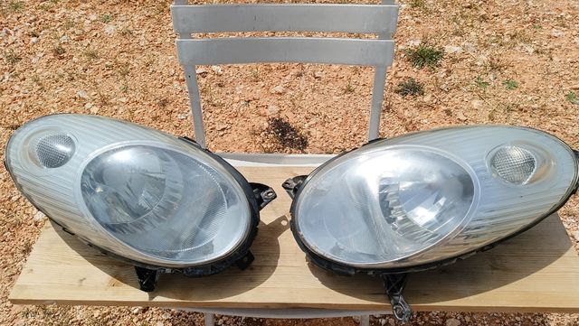 Fari anteriori della Micra 2010