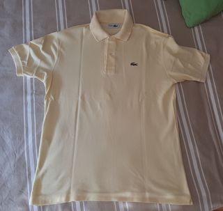 Polo amarillo