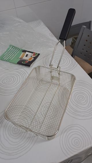 Freidora con aceite Frifri nueva