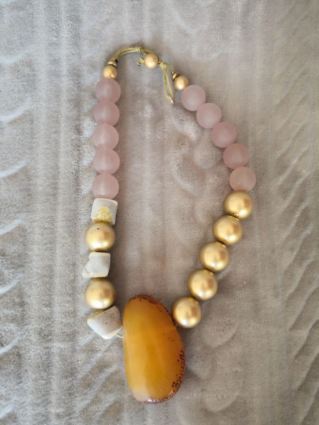 Collar fantasía. Nuevo.