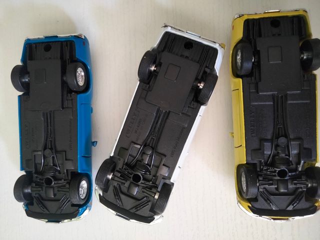 3 Ford Mustang 1970 escala 1:34