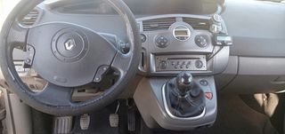 Renault Grand Scenic 2005
