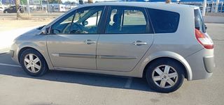 Renault Grand Scenic 2005