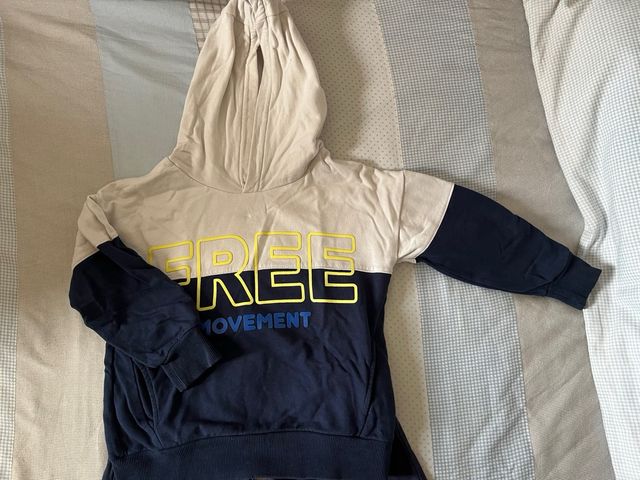 Chandal azul y beige de Charanga