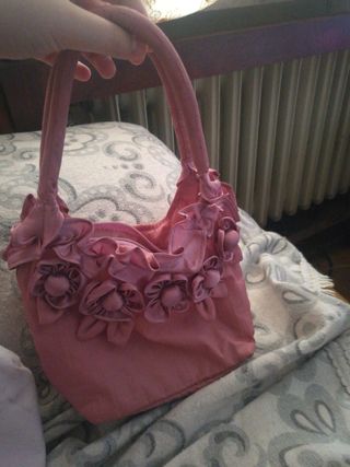Bolso rosa con flores