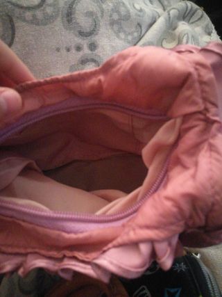 Bolso rosa con flores