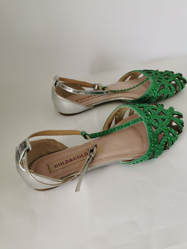 Sandalias de chica N°36 de Gold & Gold