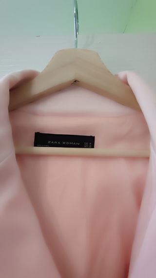 Gabardina rosa zara