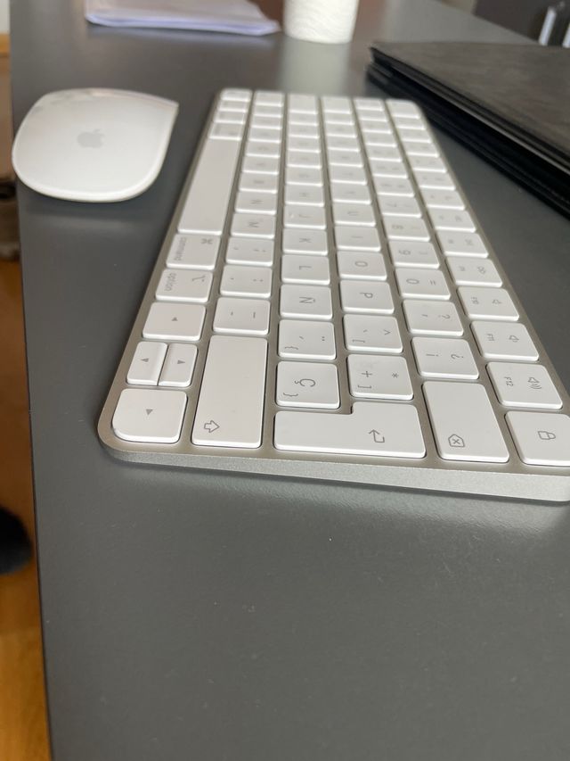 Magic Mouse y Magic Keyboard de Apple