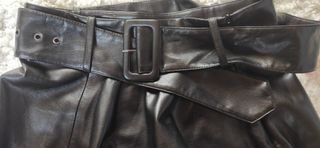 Falda midi polipiel Zara