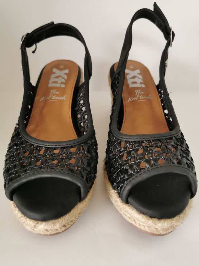 Cuñas de chica N°36 de XTI nuevas.