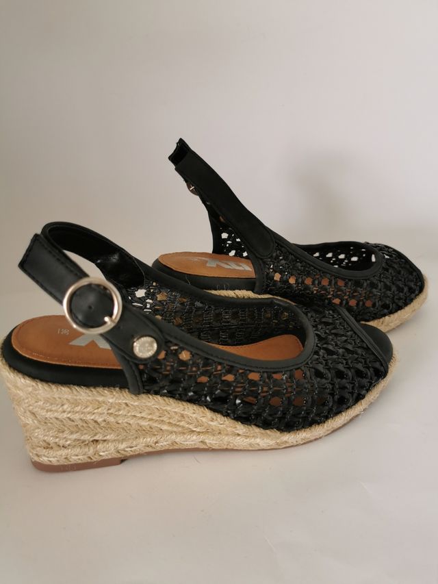 Cuñas de chica N°36 de XTI nuevas.