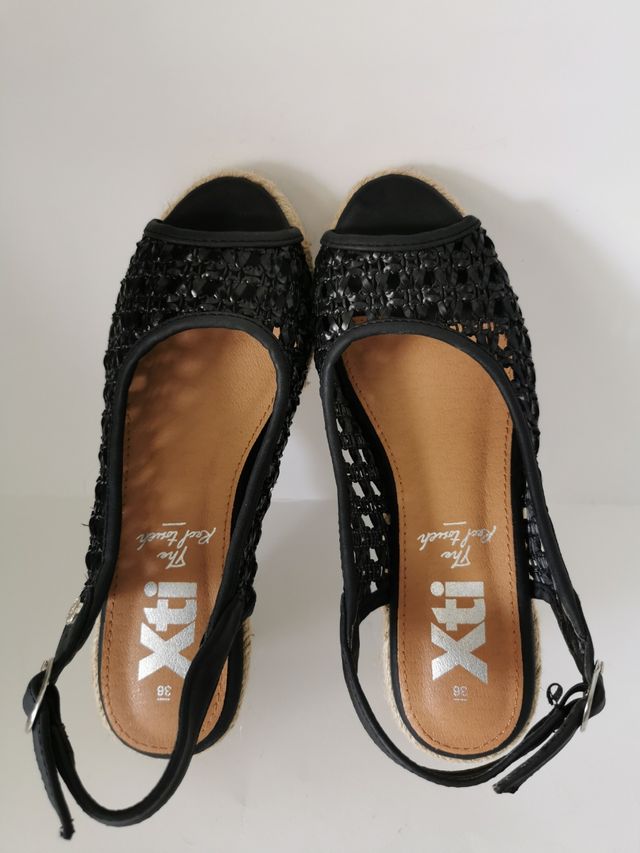 Cuñas de chica N°36 de XTI nuevas.