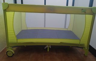 Cuna de viaje A salvo baby y colchón