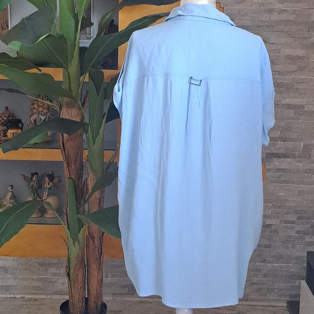 Camisa bolsos cremallera de Adolfo Domínguez